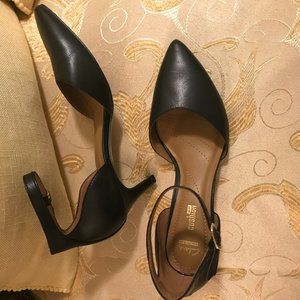 CLARKS , BLACK HEELS - BRAND NEW